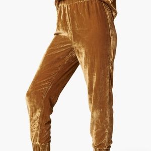 Milo velour joggers